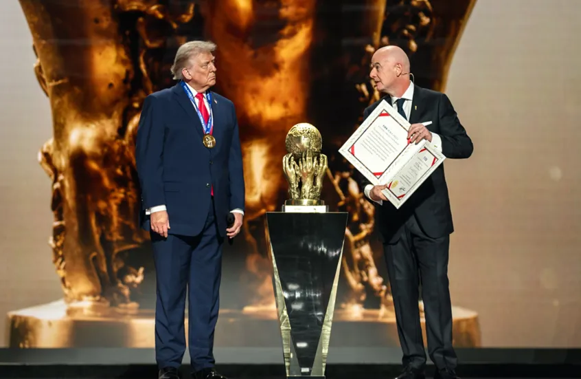 كأس العالم 2026 بين السياسة وكرة القدم.. إنفانتينو يرفض دعوات المقاطعة بعد تكريم ترامب